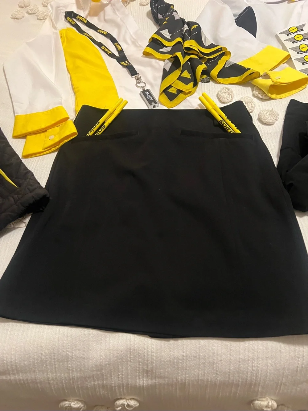 Spirit Airlines flight attendant Crew uniform pieces and extras - Picture 7 of 8